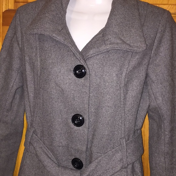 Like new pea coat - Picture 3 of 6